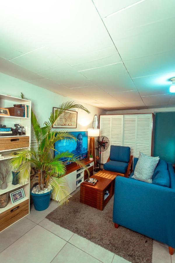 Palm Springs Bed & Breakfast Bed and Breakfast Limbe Εξωτερικό φωτογραφία